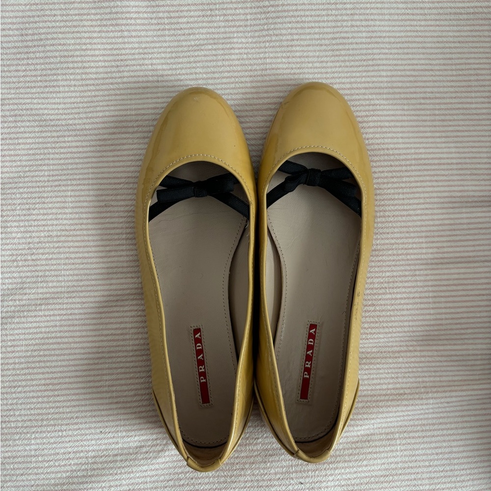 tan Prada ballet flats with bow strap. Size 37.5.